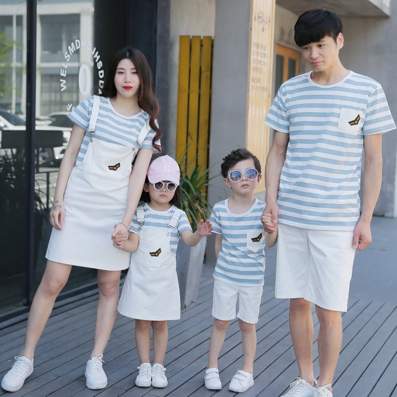 ĐỒng phục gia đình với váy yếm cho mẹ và bé