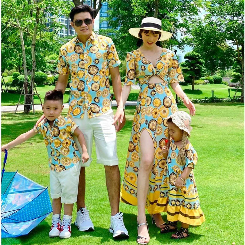 Kính râm, nón cói, dép đi biển ton-sur-ton luôn là những phụ kiện được yêu thích