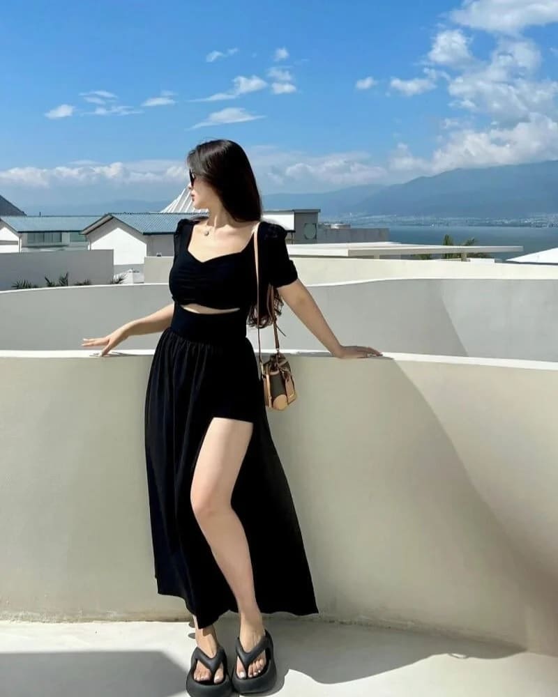 Jumpsuit hoặc romper - thời trang và tiện lợi