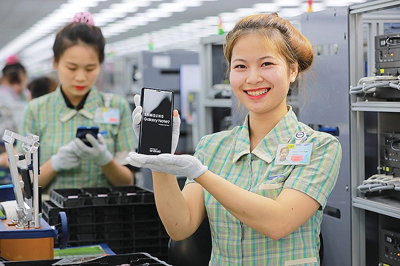 Mẫu đồng phục Samsung cho công nhân nữ trong nhà máy