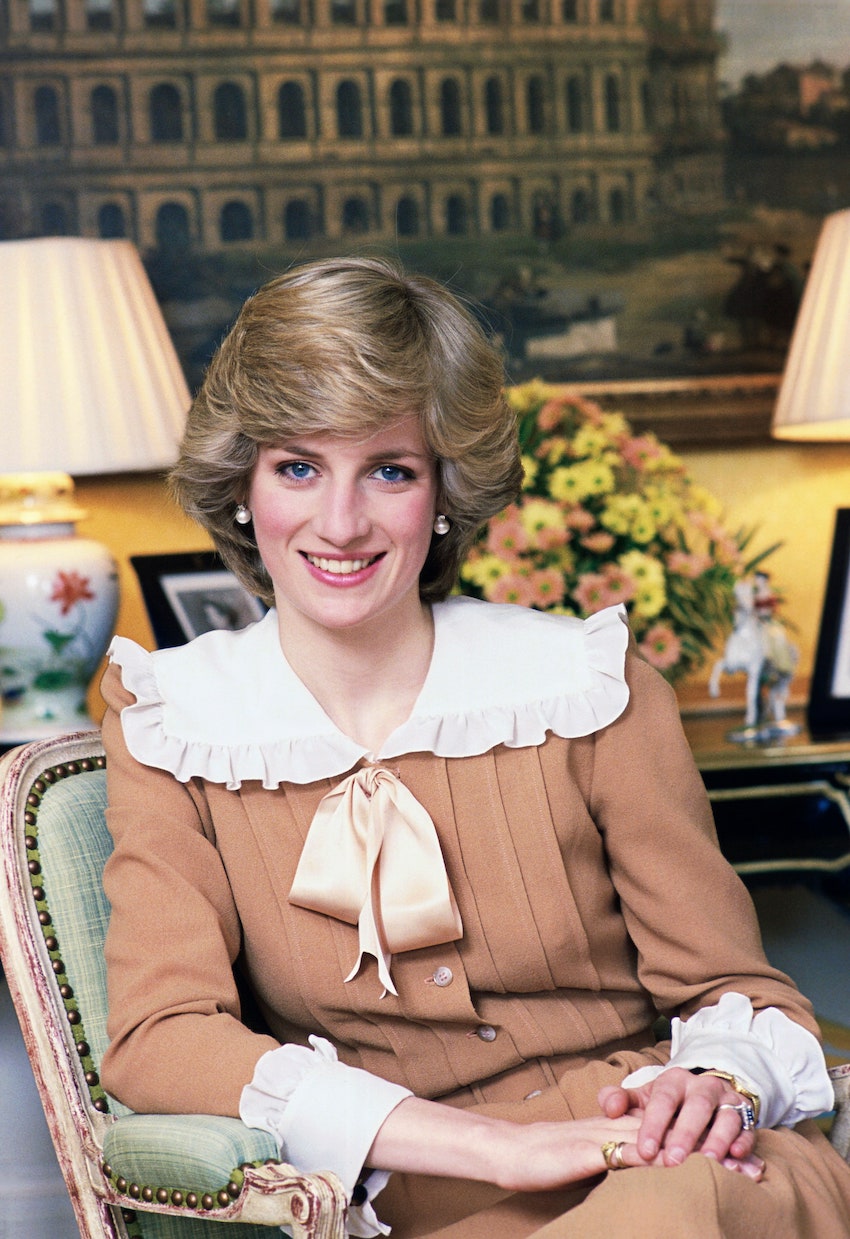 Công nương Diana trong bộ trang phục đầy sang trọng.