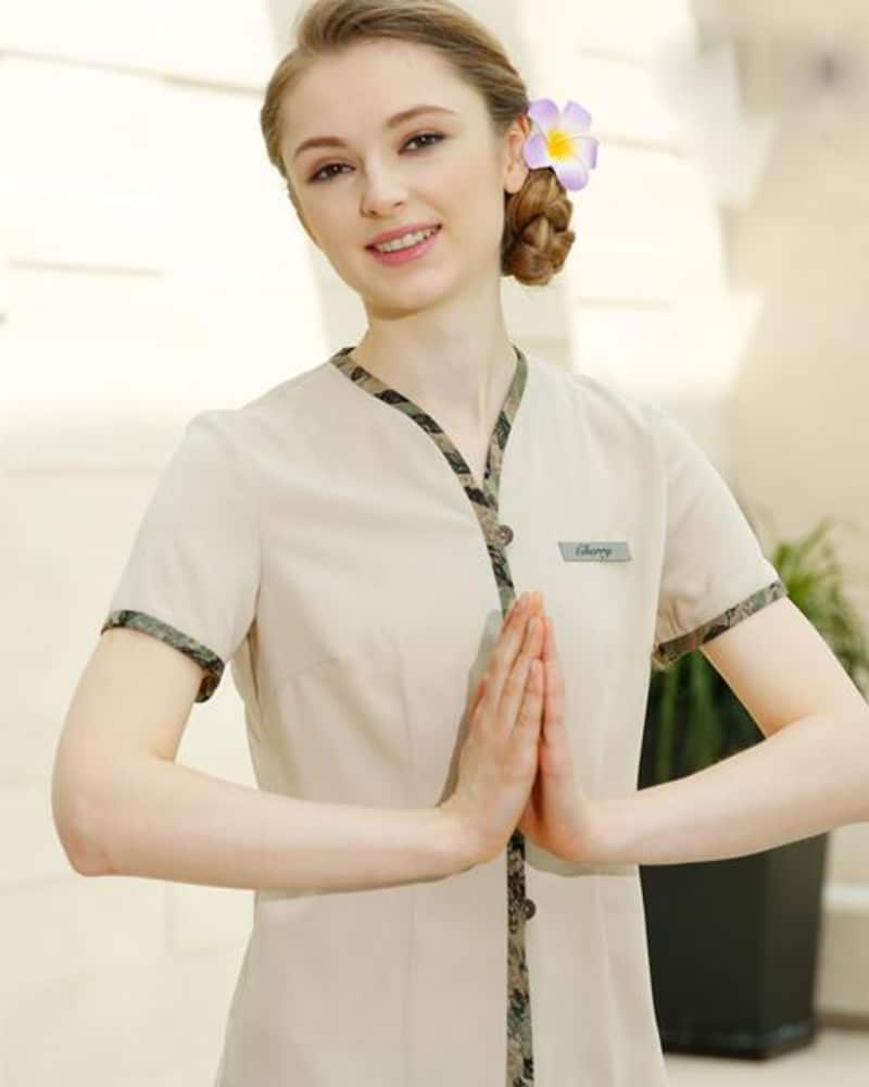 Đồng phục spa dưỡng sinh thường được thiết kế theo phong cách đơn giản, thanh lịch