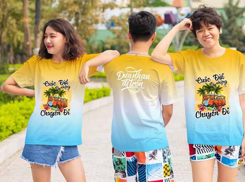 Áo thun đồng phục đi biển được thiết kế trẻ trung với slogan độc đáo
