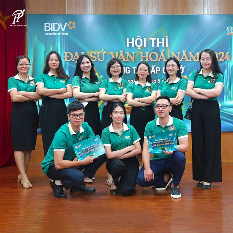Áo đồng phục nhóm nên chọn chất liệu, màu sắc phù hợp