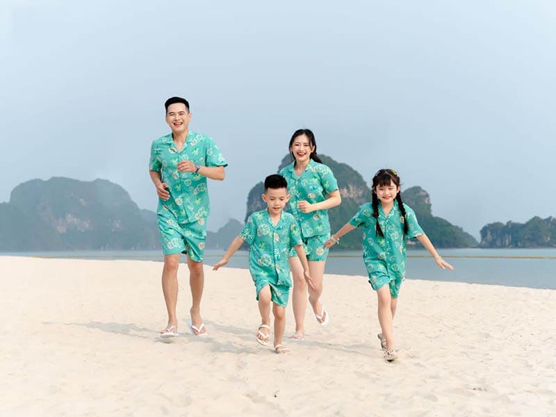 Đồng phục pijama gia đình màu xanh