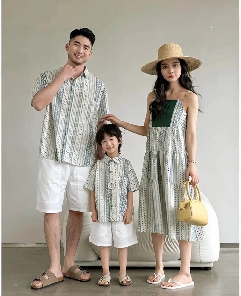 Mẫu đồng phục đi biển kèm nón rộng vành