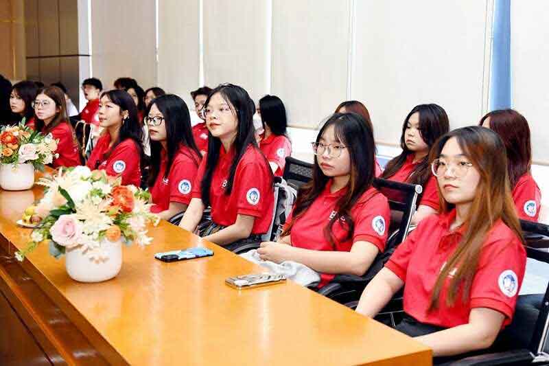 Áo đồng phục sự kiện trường Kinh tế Quốc dân