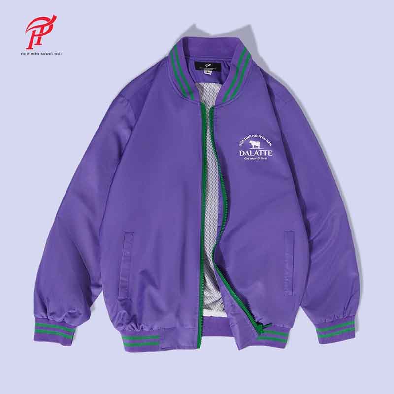 Áo khoác đồng phục học sinh bomber có phần tay áo và gấu áo được bo chun