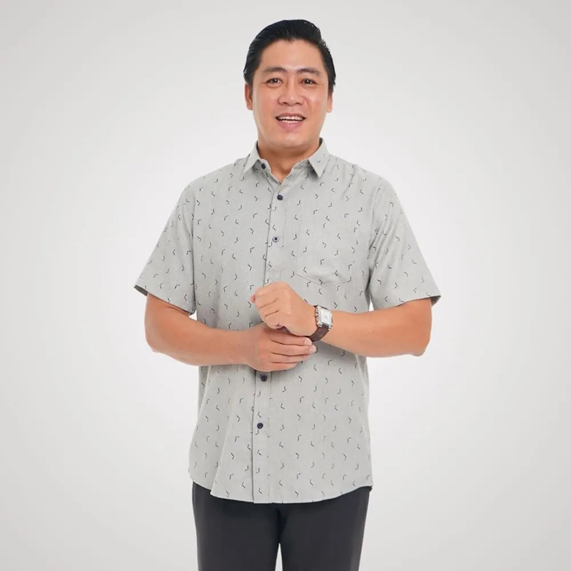 Mẫu áo sơ mi nam trung niên dự tiệc chỉn chu, sang trọng