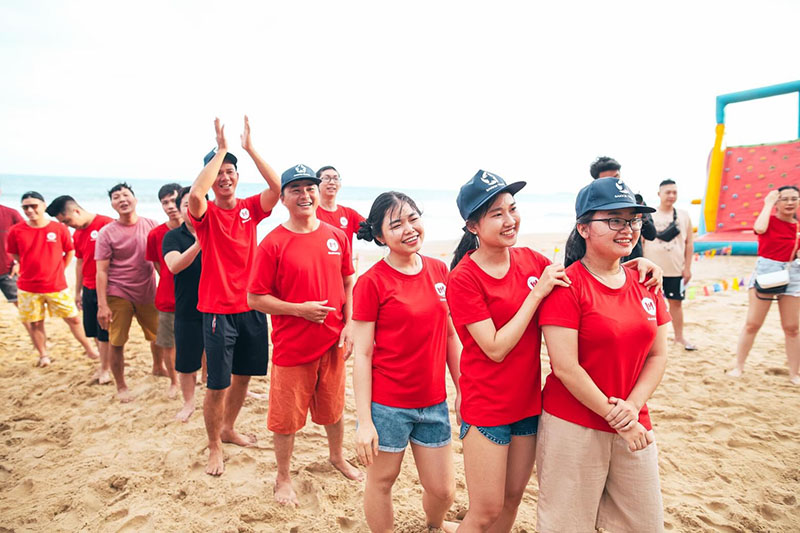 Mẫu áo thun đỏ đồng phục cho công ty