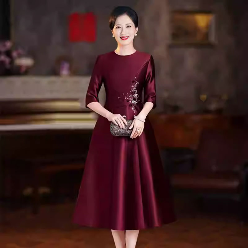 Trang phục dự tiệc sang trọng, quý phái