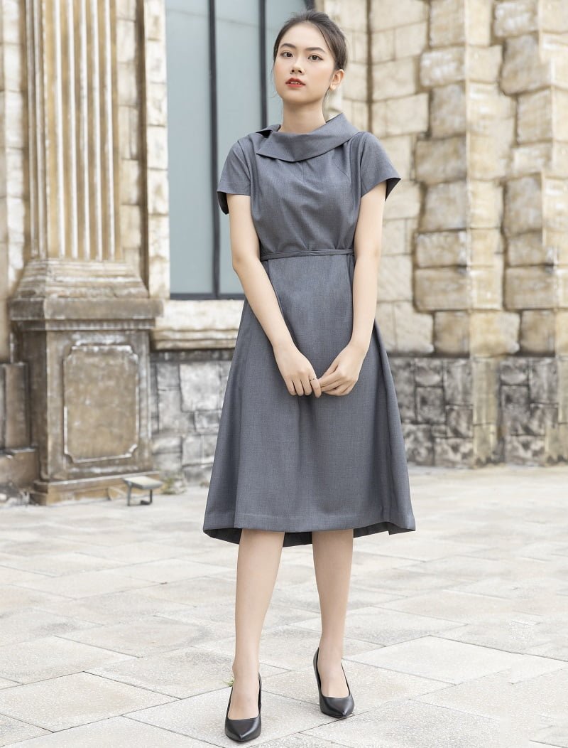 Mẫu đầm nâu dáng xòe dự tiệc kín đáo và thanh lịch 