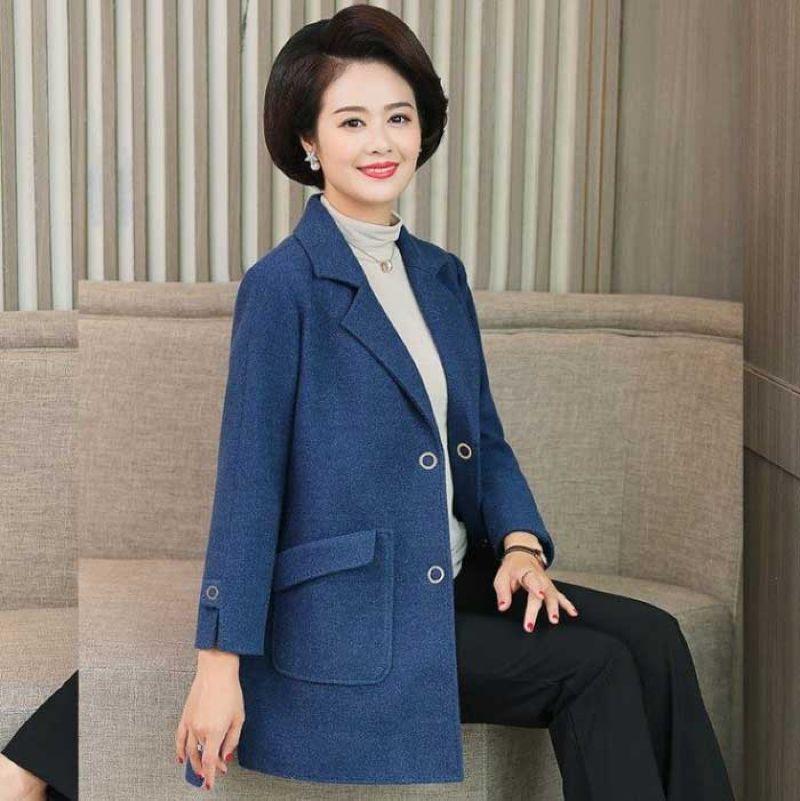 Màu sắc tinh tế là một trong những điều được nhiều phụ nữ tuổi tứ tuần lựa chọn 