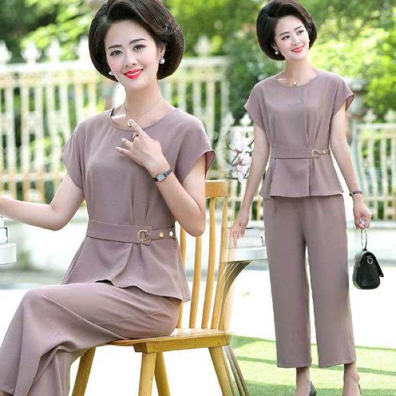 Mẫu quần tây dáng đứng kết hợp áo cùng màu cực kỳ trẻ trung 