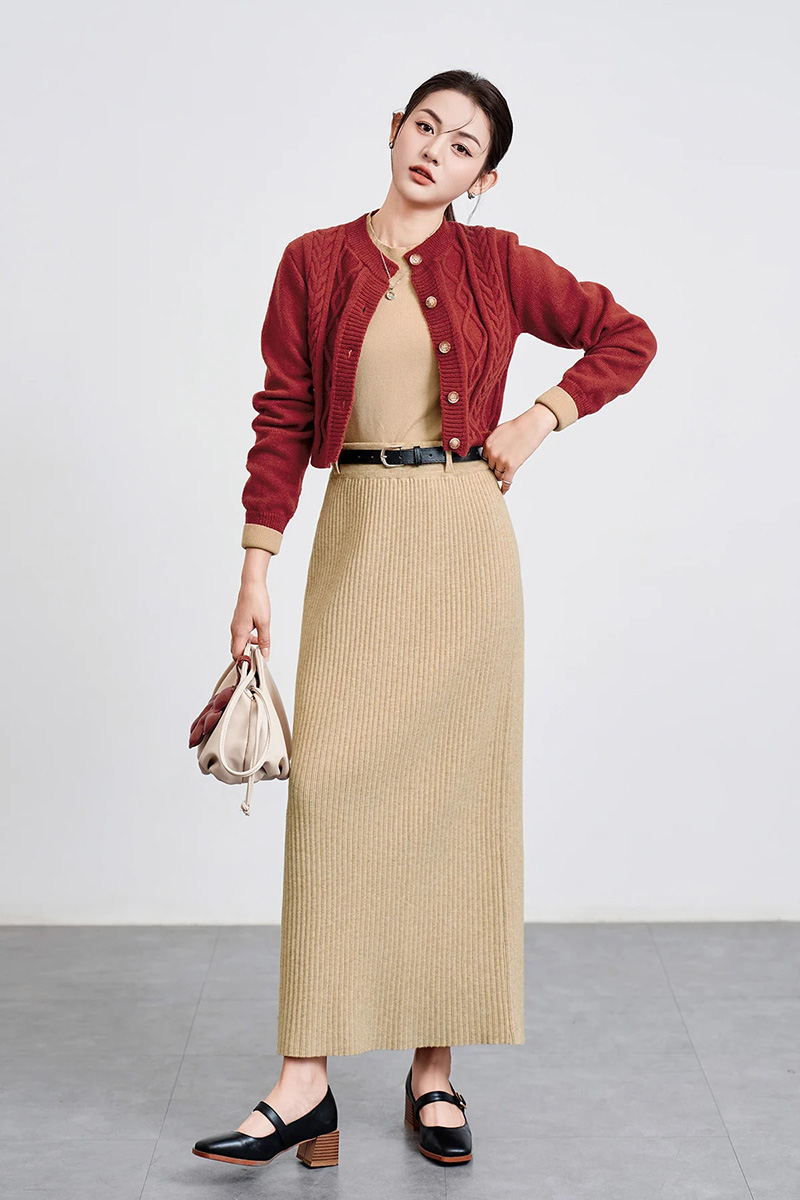 Áo len mỏng, cardigan giúp set đồ thêm phần nữ tính mà vẫn ấm áp
